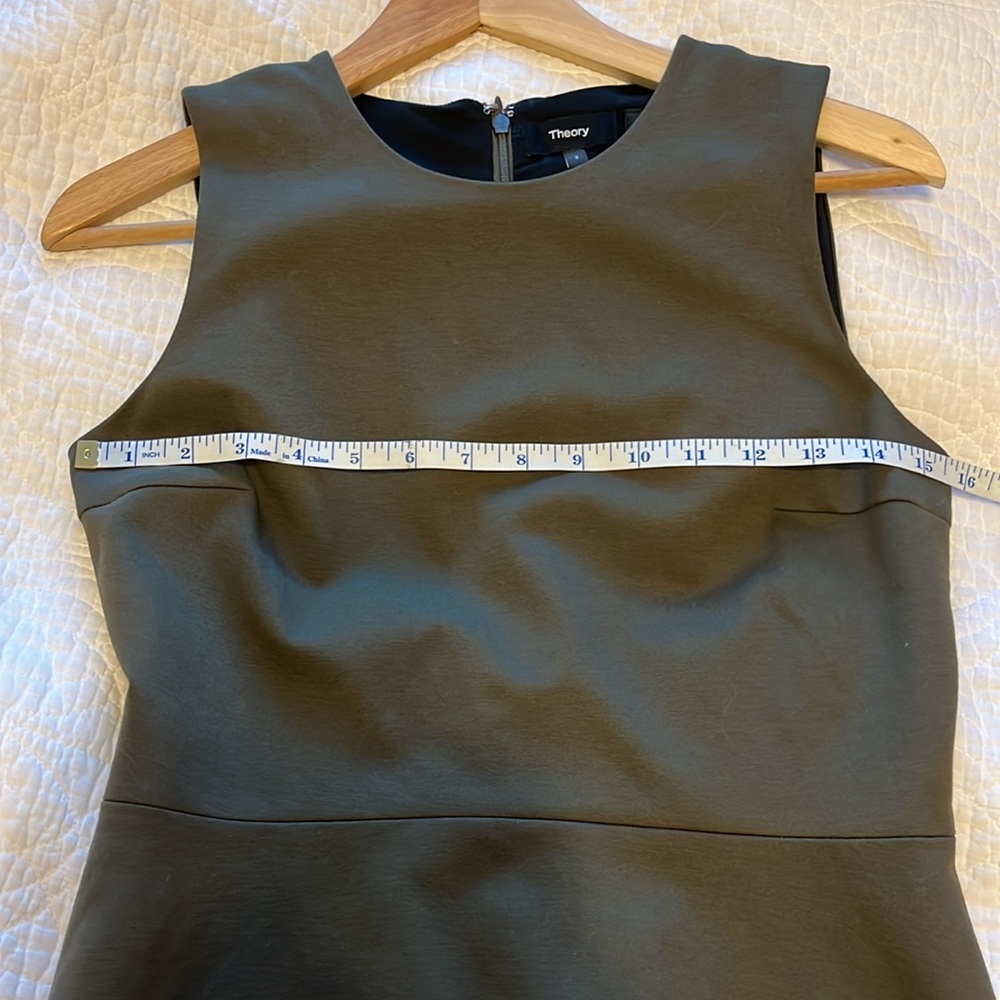 Theory Classic Sleeveless Sheath Dress in Olive Green Stretch Viscose Sz 2 - Picture 5 of 9